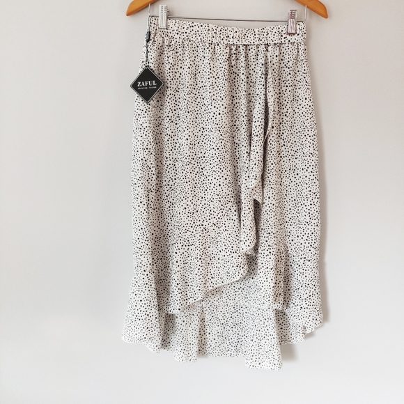 Zaful Polka Dot Ruffle A Line Skirt - Picture 6 of 6